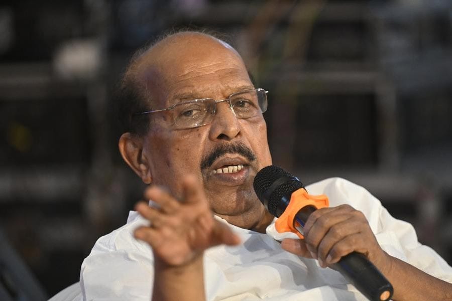 ഒരു ചുക്കും സംഭവിക്കാൻ പോകുന്നില്ലെന്നു സജി ചെറിയാൻ; പാർട്ടി വിട്ടാൽ ജി സുധാകരൻ ‘ശൂ’ എന്ന് എം എം മണി.
