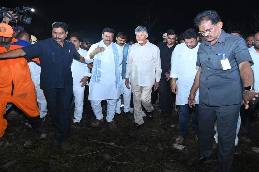 ആന്ധ്രയിലെ പടക്കനിർമാണശാലയിൽ സ്‌ഫോടനം,18 മരണം