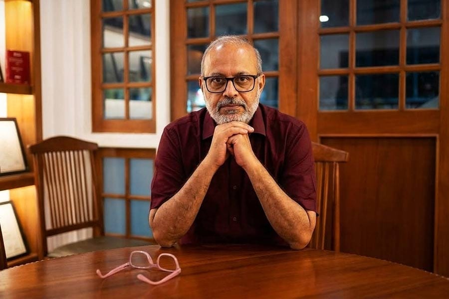 ഊണിനുവേണ്ടിയുള്ള കാത്തിരിപ്പ്; സംഭവം ഗ്രാൻഡ്