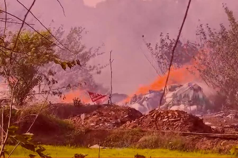 തൃശൂർ പൂരം വെടിക്കെട്ടിൽ നിന്ന് പിൻമാറി തിരുവമ്പാടി; മരിച്ചവരുടെ കുടുംബത്തിന് ധനസഹായം പ്രഖ്യാപിച്ച് സംസ്ഥാന സർക്കാർ