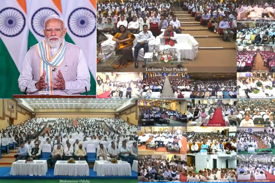 Rozgar-Mela-2026 റോസ്ഗർ മേളയുടെ ഭാഗമായി 51,000 ത്തിലധികം യുവാക്കൾക്ക് നരേന്ദ്ര മോദി നിയമന കത്തുകൾ വിതരണം ചെയ്തു.