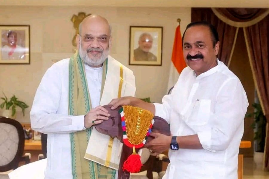 പ്രധാനമന്ത്രിക്കും നിര്‍മല സീതാരാമനും പിന്നാലെ അമിത് ഷായെയും കണ്ട് വി ഡി സതീശൻ