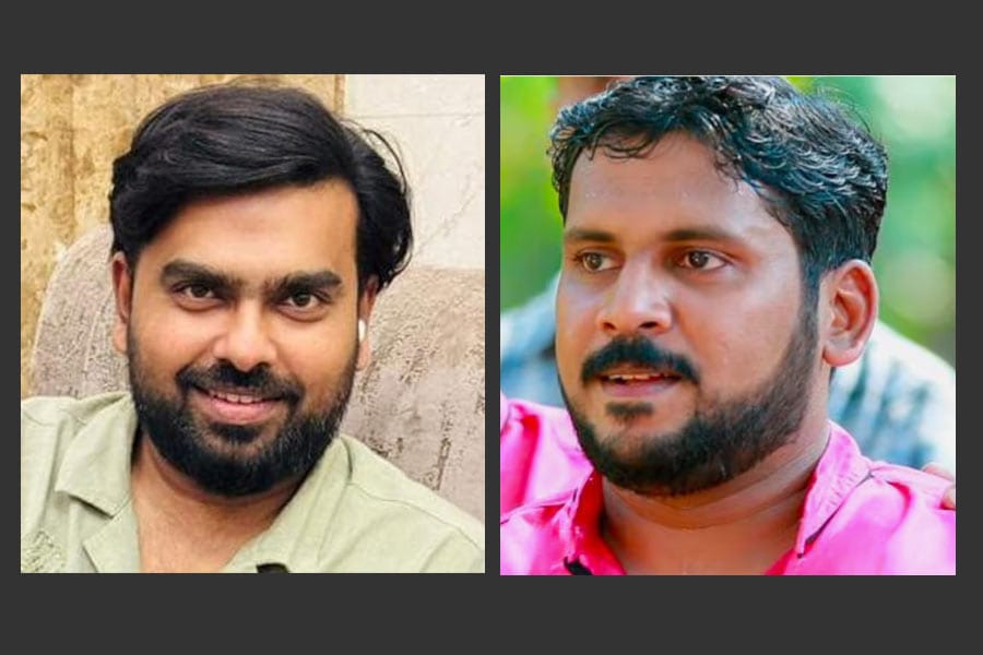സൗദിയിലെ ദമ്മാമിലുണ്ടായ വാഹനാപകടത്തിൽ രണ്ട് മലയാളികൾ മരിച്ചു.