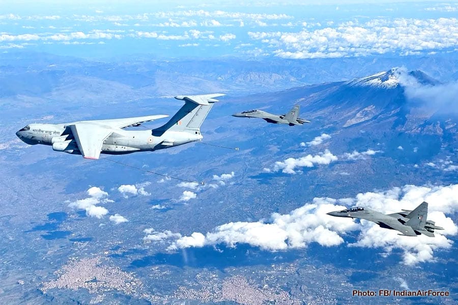 ആഗോള വ്യോമശക്തിയിൽ ഇന്ത്യൻ വ്യോമസേന (IAF) മൂന്നാം സ്ഥാനത്ത്. അമേരിക്കയും റഷ്യയും മുന്നില്‍.