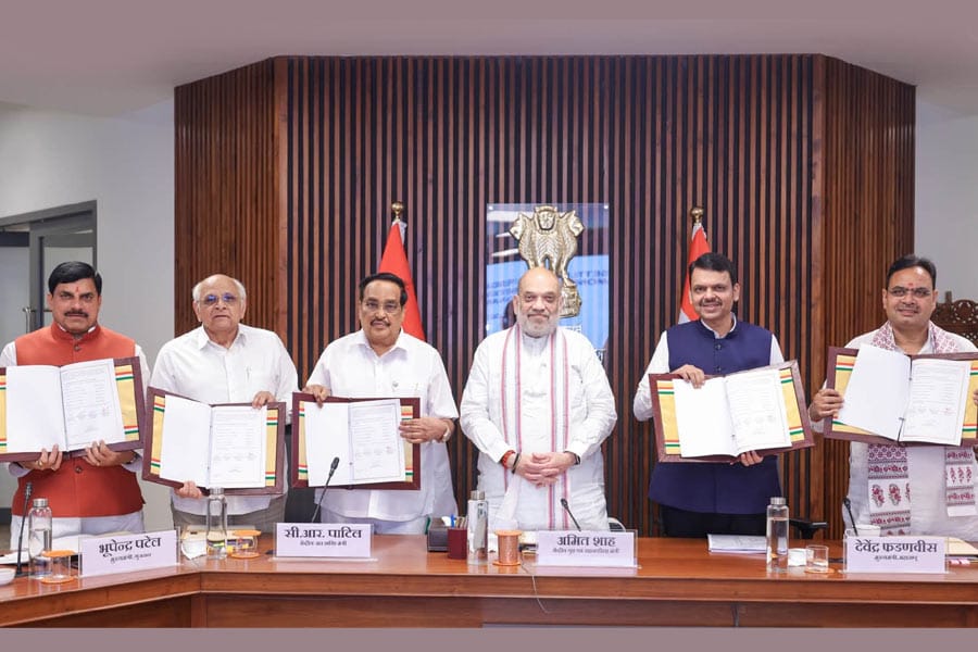 നർമ്മദാ നദീജല പദ്ധതിയുമായി ബന്ധപ്പെട്ട തർക്കത്തിന് ചരിത്രപരമായ പരിഹാരം; 4 സംസ്ഥാനങ്ങൾ കരാറിൽ ഒപ്പുവെച്ചു.