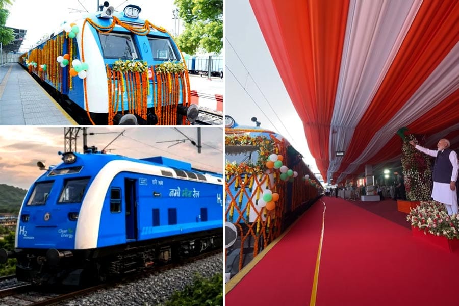 രാജ്യത്തെ ആദ്യ ഹൈഡ്രജൻ ട്രെയിൻ പ്രധാനമന്ത്രി ഫ്‌ളാഗ് ഓഫ് ചെയ്തു
