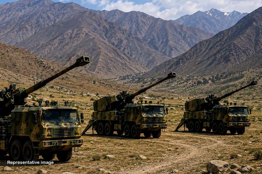 Pakistan-deploys-250-Chines ഇന്ത്യൻ അതിർത്തിയിൽ പാക്കിസ്ഥാൻ 250 ചൈനീസ് പീരങ്കികൾ വിന്യസിച്ചു.