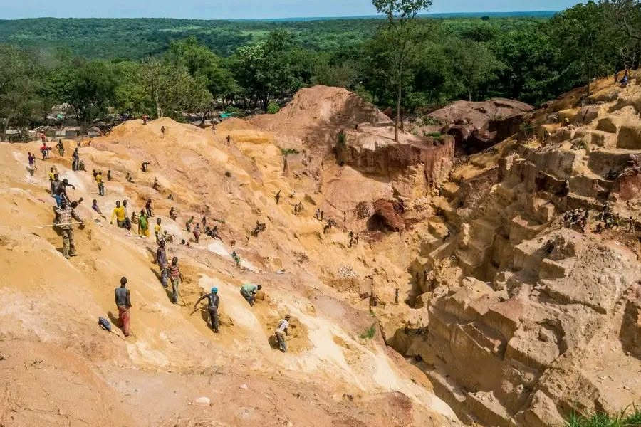 central african republic goldmine collapse മധ്യ ആഫ്രിക്കൻ റിപ്പബ്ലിക്കിൽ സ്വർണഖനി തകർന്നു വൻദുരന്തം; നൂറിലധികം പേർ മരണപ്പെട്ടു
