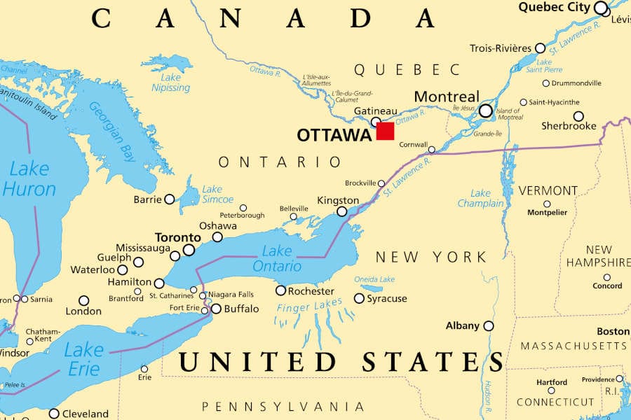 lake ontario ഒന്റാറിയോ തടാകത്തിന്റെ പേര് 'ലേക്ക് അമേരിക്ക' എന്ന് പുനർനാമകരണം ചെയ്യുന്നതിനുള്ള ഉത്തരവിൽ ട്രംപ് ഒപ്പുവച്ചു.