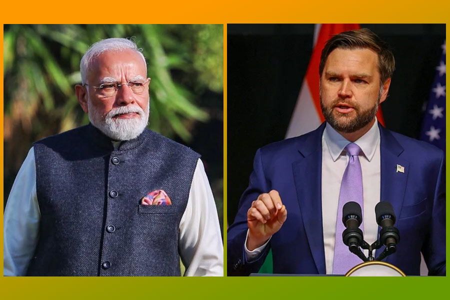 narendra-modi-and-vance