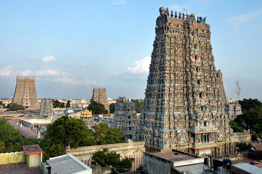 Madurai Meenakshi Temple 17 വർഷത്തെ ഇടവേളയ്ക്ക് ശേഷം സെപ്റ്റംബർ 17-ന് മധുരയിൽ മഹാകുംഭാഭിഷേകം.