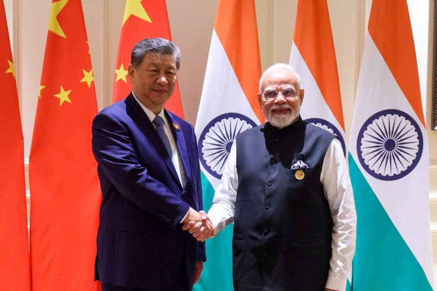 Prime Minister Narendra Modi and Chinese President Xi Jinping പ്രധാനമന്ത്രി നരേന്ദ്ര മോദിയും ചൈനീസ് പ്രസിഡന്റ് ഷി ചിൻപിങും കൂടിക്കാഴ്ച്ച നടത്തി.