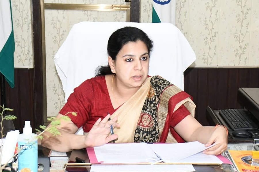 divya-mittal-ias രാഷ്ട്രീയ പ്രവേശനം പ്രഖ്യാപിച്ച് മുൻ ഐഎഎസ് ഓഫിസർ ദിവ്യാ മിത്തൽ; ഉത്തർപ്രദേശിൽ മത്സരിക്കും.
