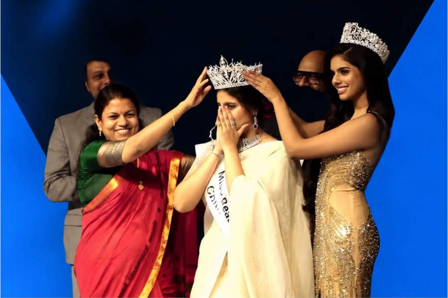 miss kerala 2026 മിസ് കേരള 2026 കിരീടം പെരിന്തൽമണ്ണ സ്വദേശിനി ചിത്രാംബരിക്ക്; ഫസ്റ്റ് റണ്ണറപ്പായി മേഘ മരിയ ജോസ്